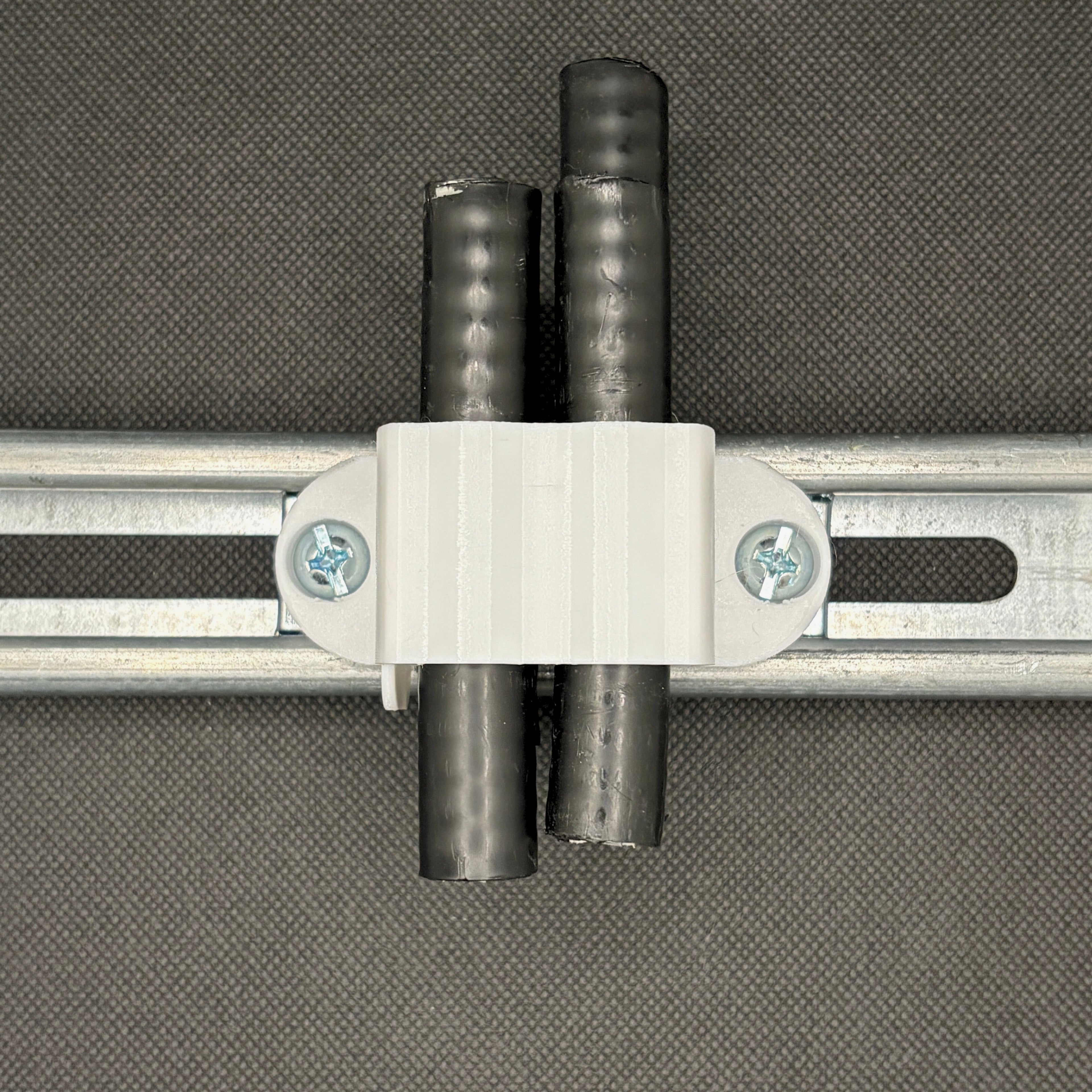 461CSSB COAX SNAP TO STRUT BUNDLE