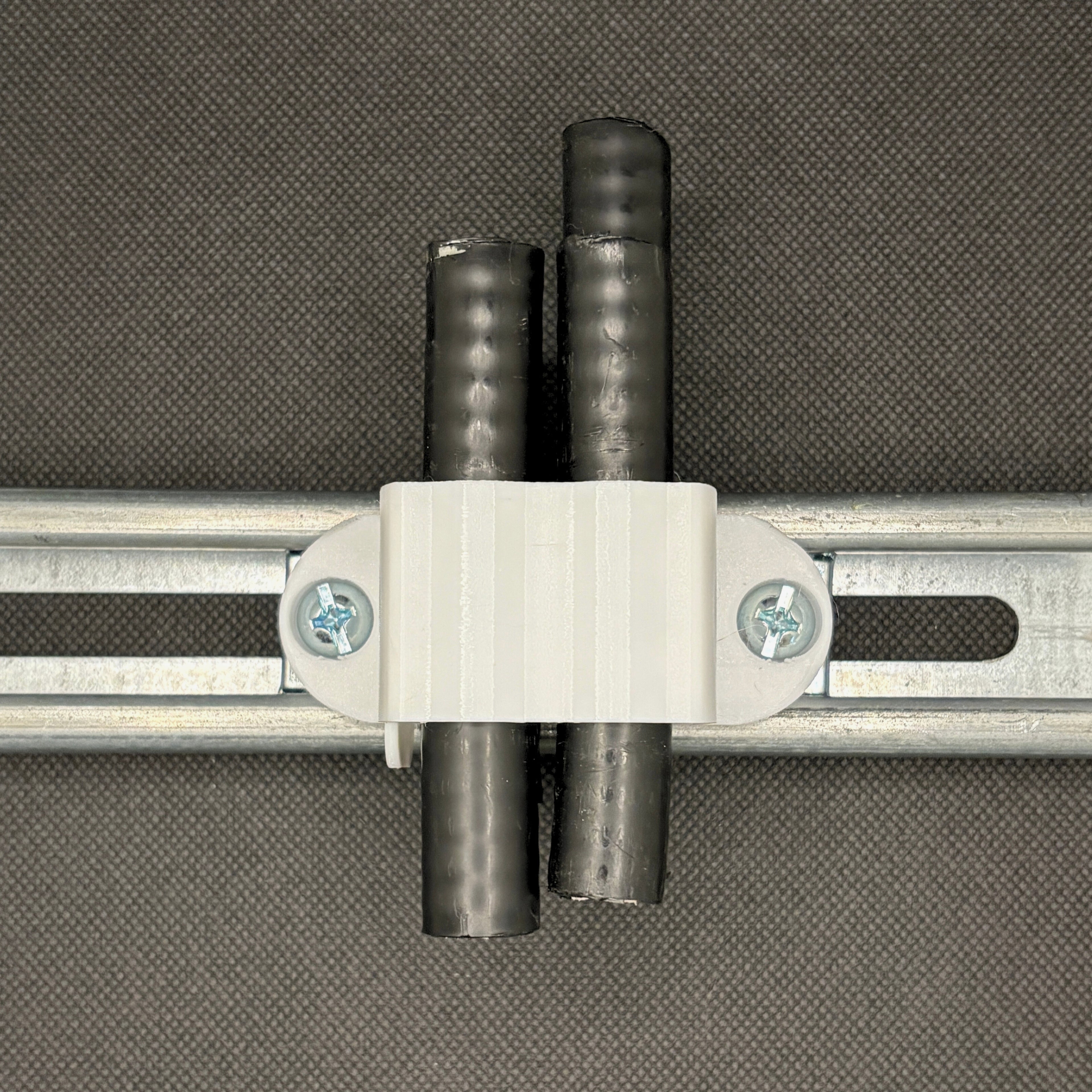 461CSSB COAX SNAP TO STRUT BUNDLE
