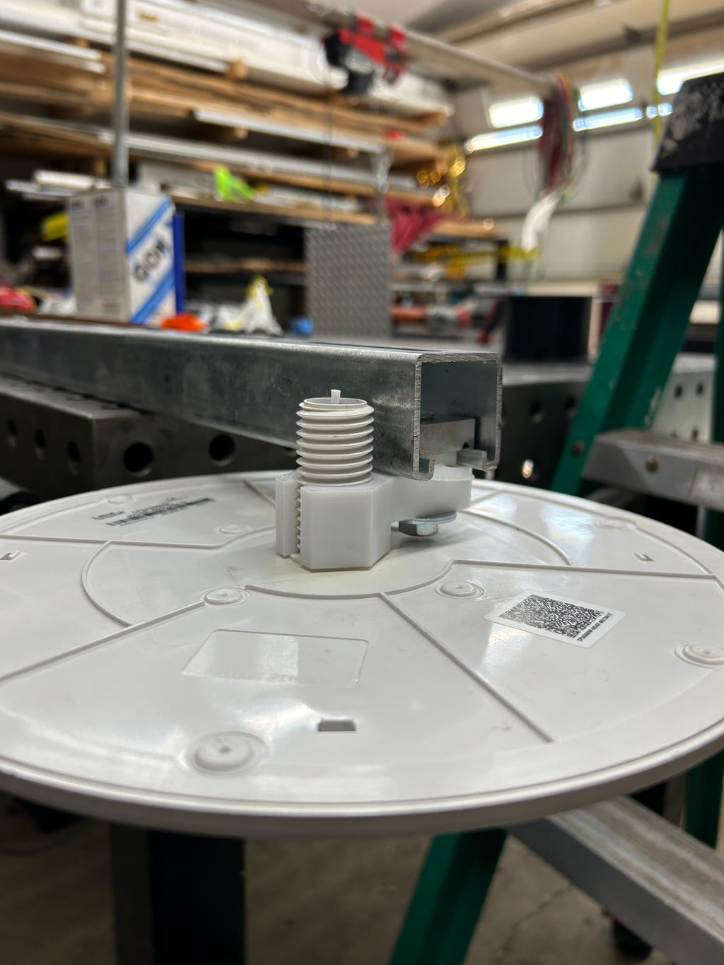 EWASSMT1 - LAIRD ANTENNA UNISTRUT MOUNT
