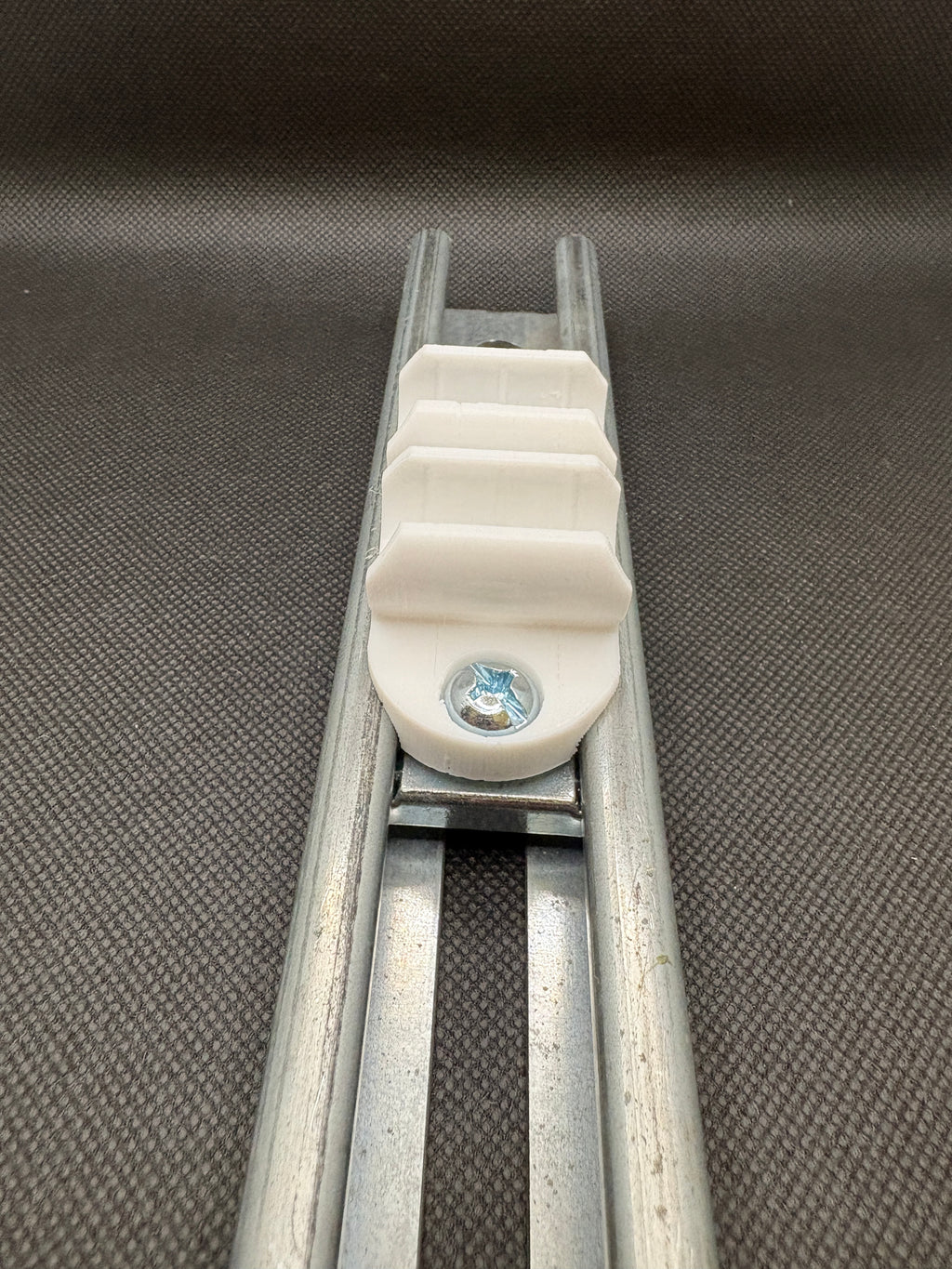 261CSSH-COAX SNAP TO STRUT (HARDWARE INCLUDED)