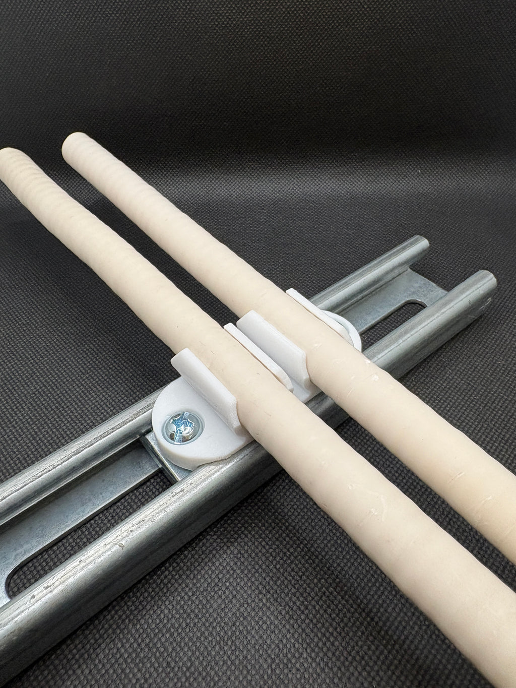 261CSS - COAX SNAP TO STRUT