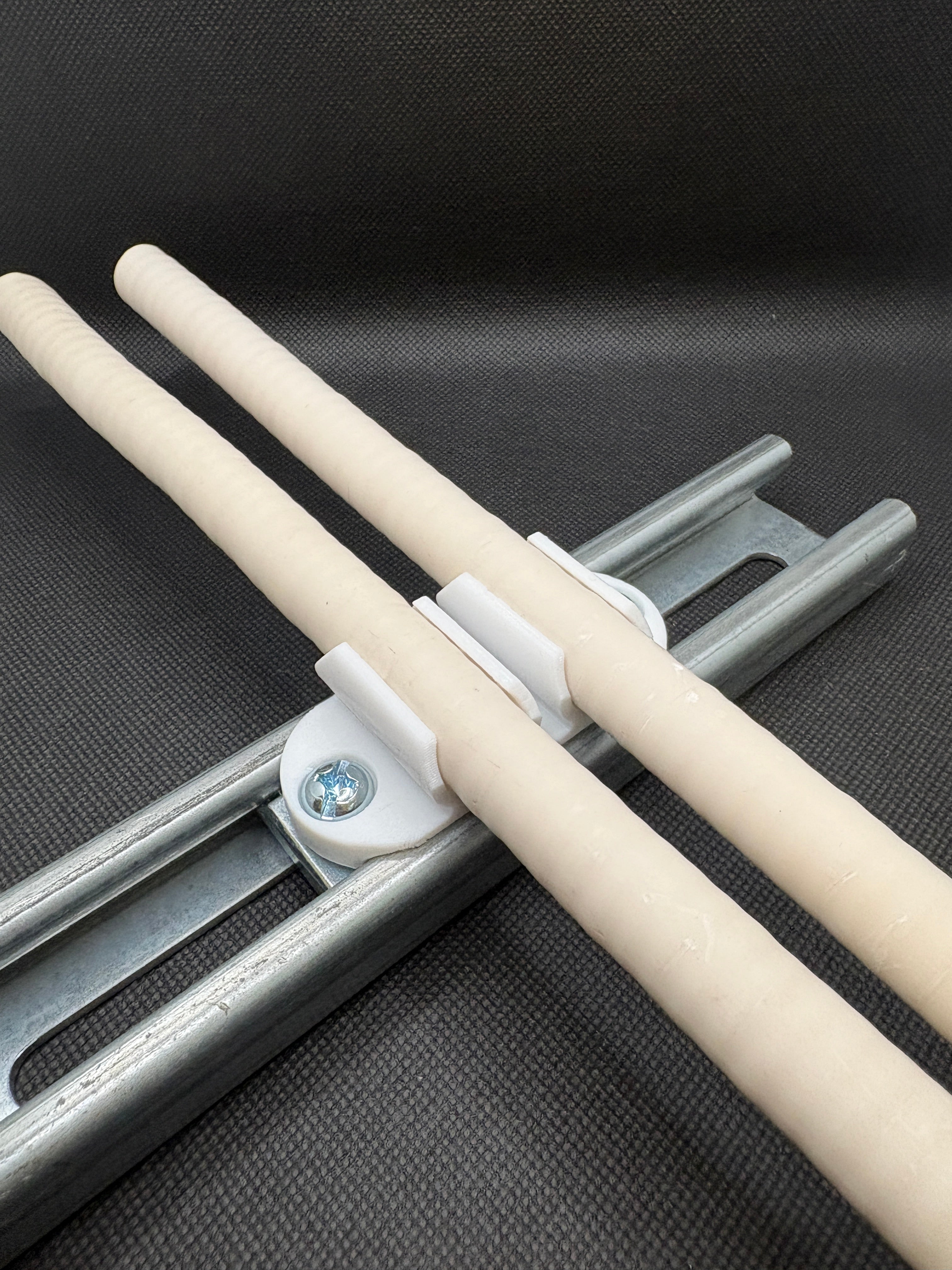 261CSS - COAX SNAP TO STRUT