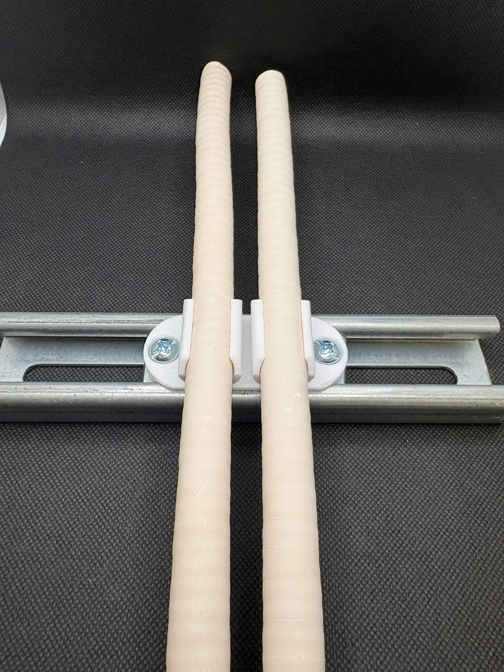 261CSS - COAX SNAP TO STRUT