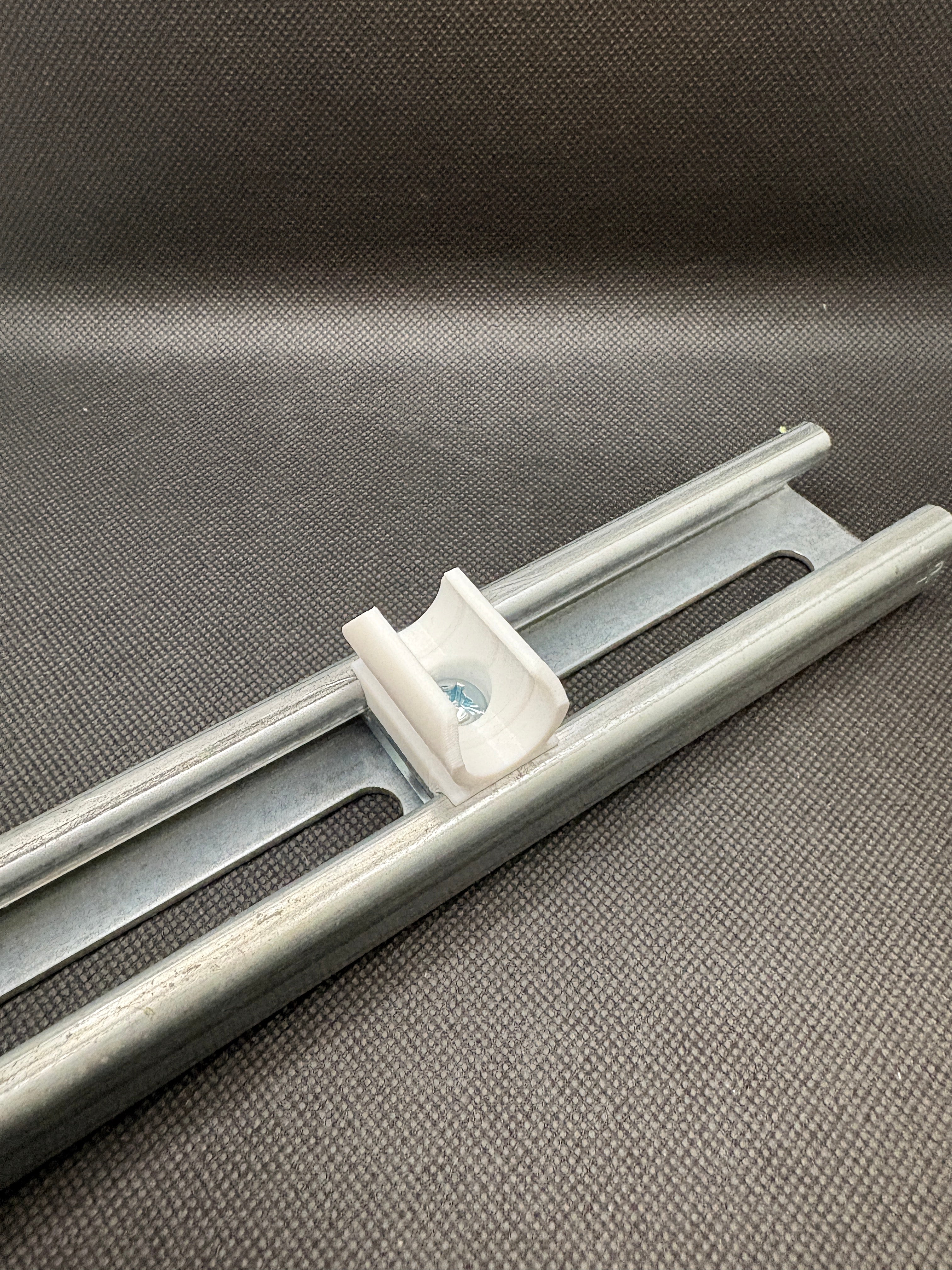 161CSS - COAX SNAPTO STRUT