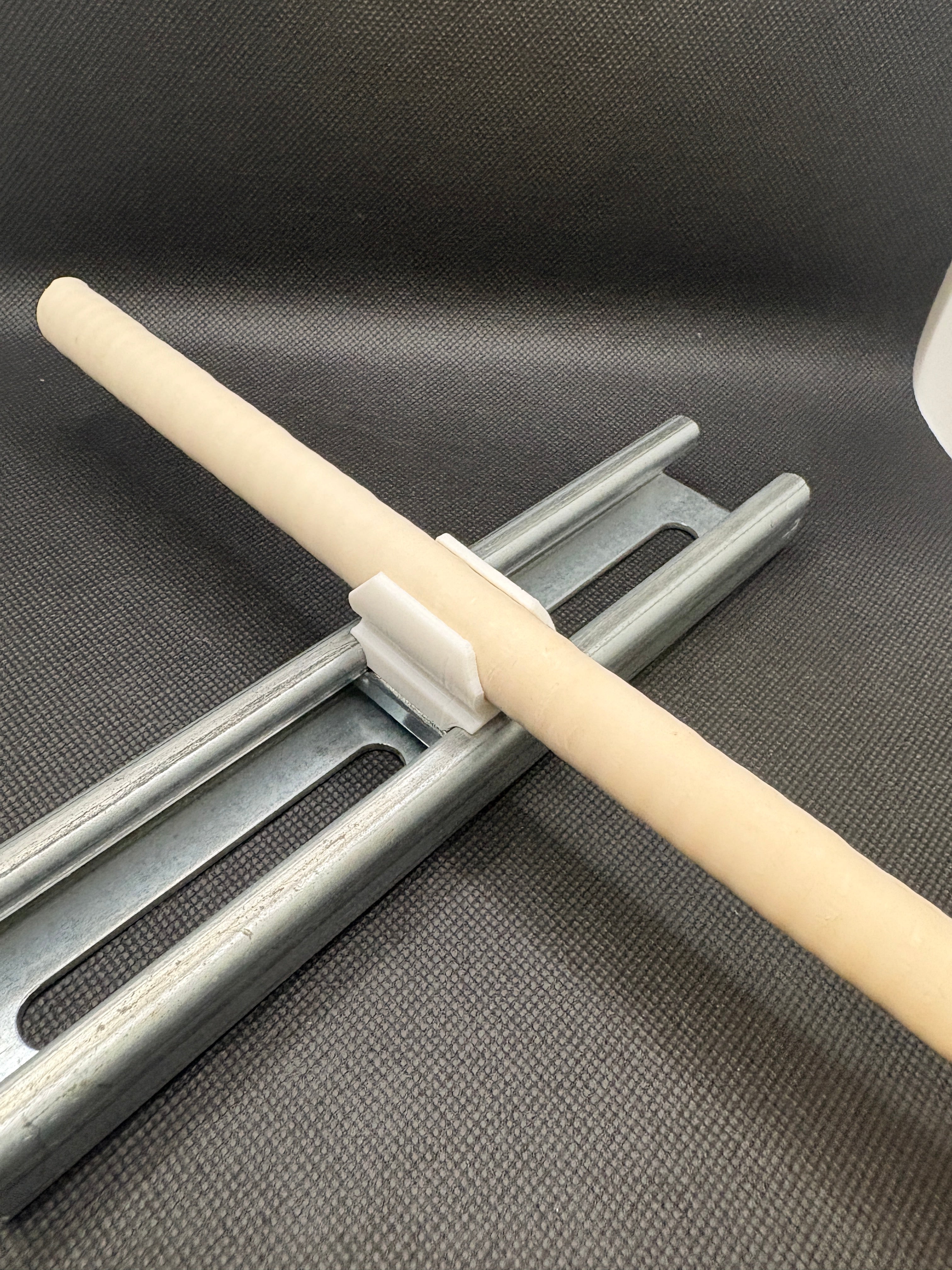 161CSS - COAX SNAPTO STRUT
