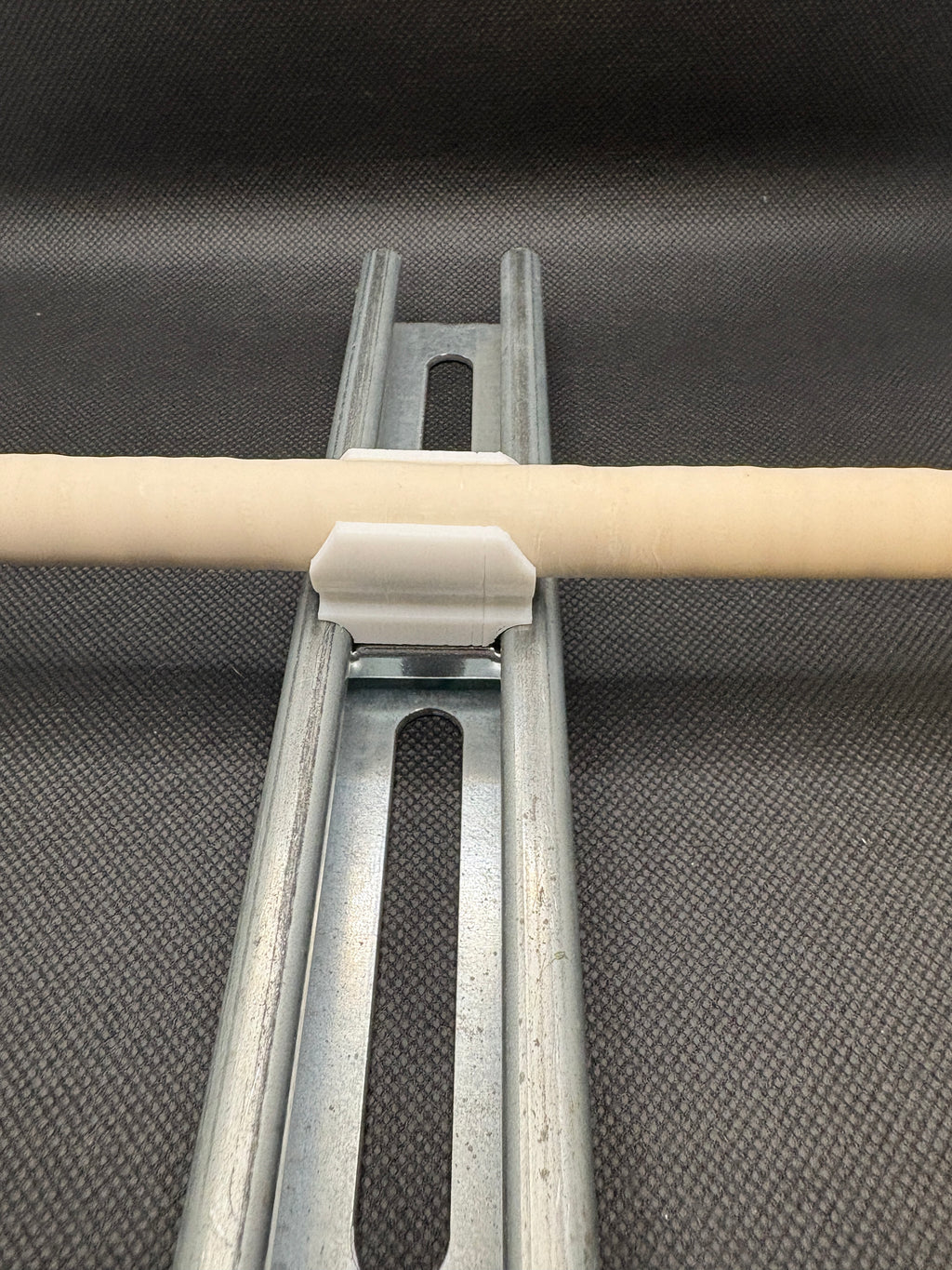 161CSS - COAX SNAPTO STRUT